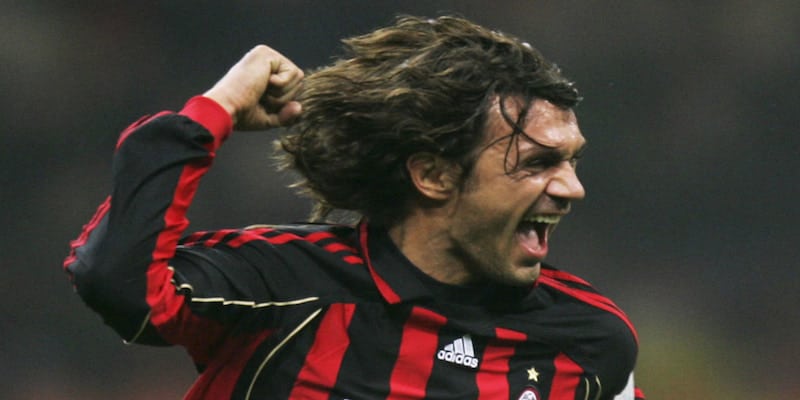 Paolo Maldini là một trong những trung vệ xuất sắc nhất thế giới