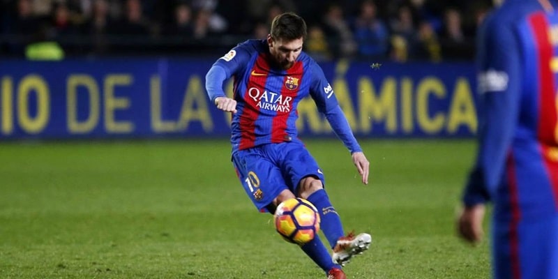 Với cái chân trái ma thuật, Messi đang là cầu thủ sút phạt tốt nhất thế giới